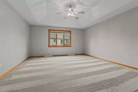 Bedroom - 44 Penbrook Cir, Appleton, WI 54913 photo 6 of 7