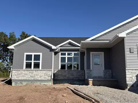 8358 Marlo Ave, Neenah, WI 54956