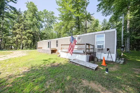 Exterior - 8934 Golf Course Rd, Suring, WI 54174 photo 11 of 13