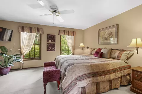 Bedroom - 609 Scarlet Oak Ct, Appleton, WI 54915 photo 2 of 9