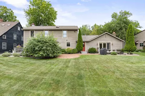 Exterior - 609 Scarlet Oak Ct, Appleton, WI 54915 photo 8 of 12