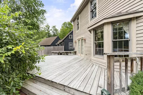 Exterior - 609 Scarlet Oak Ct, Appleton, WI 54915 photo 9 of 12