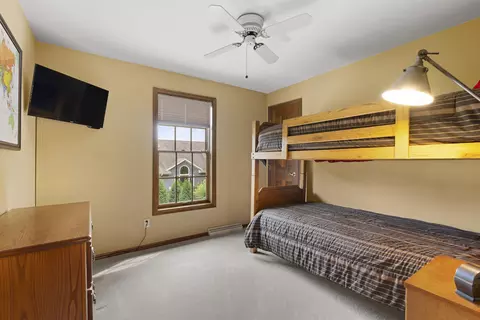 Bedroom - 609 Scarlet Oak Ct, Appleton, WI 54915 photo 8 of 9