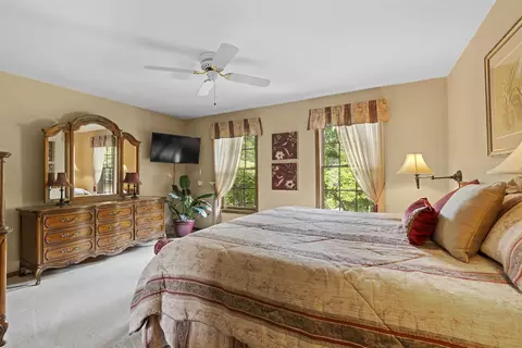 Bedroom - 609 Scarlet Oak Ct, Appleton, WI 54915 photo 1 of 9