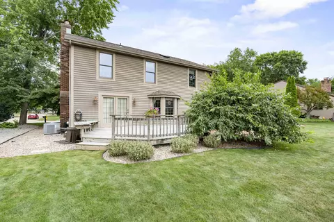 Exterior - 609 Scarlet Oak Ct, Appleton, WI 54915 photo 6 of 12