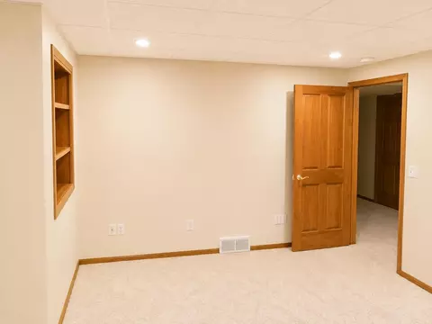 Bedroom - w2489 Clover Downs Court, Appleton, WI 54915 photo 8 of 9