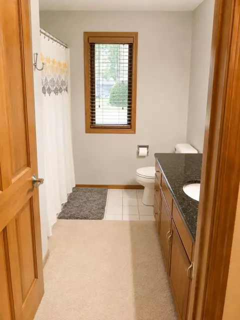 Bath - w2489 Clover Downs Court, Appleton, WI 54915 photo 3 of 7