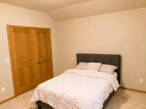 Bedroom - w2489 Clover Downs Court, Appleton, WI 54915 photo 4 of 9