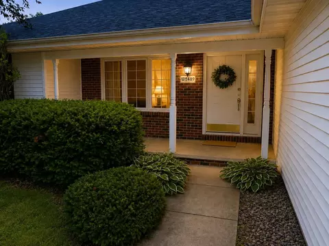 Exterior - w2489 Clover Downs Court, Appleton, WI 54915 photo 2 of 2