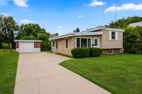 1413 Western Ave, Green Bay, WI 54303
