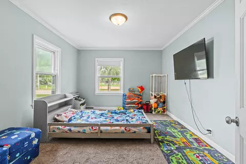 Bedroom - 423 E Harrison St, Appleton, WI 54915 photo 1 of 9