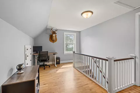 Entry Way - 423 E Harrison St, Appleton, WI 54915 photo 8 of 8