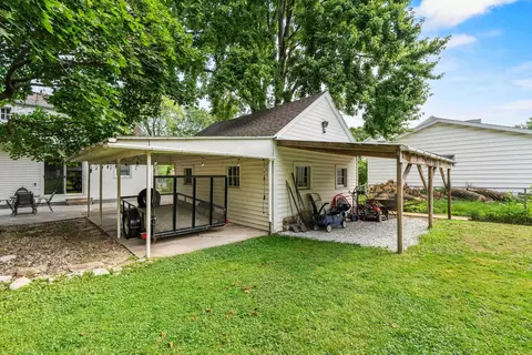 Exterior - 423 E Harrison St, Appleton, WI 54915 photo 9 of 13