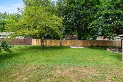 Exterior - 423 E Harrison St, Appleton, WI 54915 photo 13 of 13