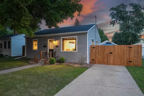 1831 14th Ave, Green Bay, WI 54304