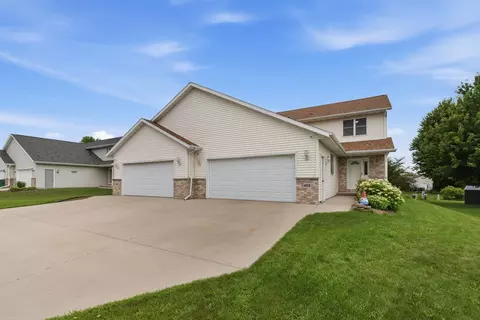 406 Greenbriar Ave, Fond Du Lac, WI 54935