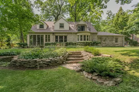 Exterior - 1520 Oakcrest Ct, Appleton, WI 54914 photo 7 of 13