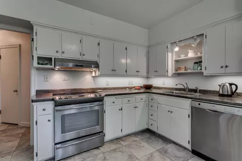 Kitchen - 1520 Oakcrest Ct, Appleton, WI 54914 photo 2 of 3