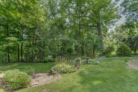 Exterior - 1520 Oakcrest Ct, Appleton, WI 54914 photo 11 of 13