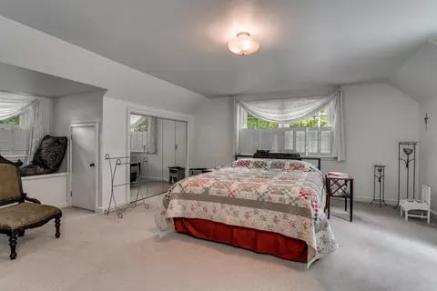 Bedroom - 1520 Oakcrest Ct, Appleton, WI 54914 photo 2 of 9