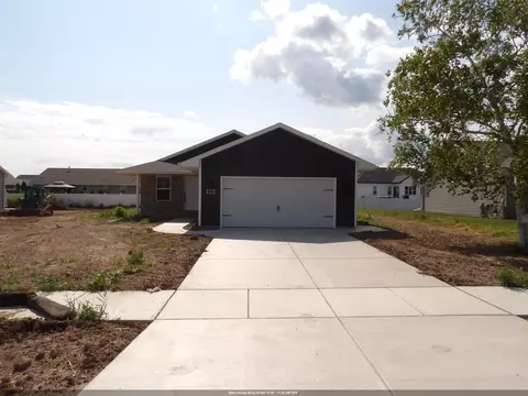 2509 Lawrence Dr, De Pere, WI 54115