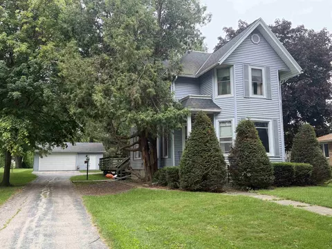 112 E Waupun St, Oakfield, WI 53065