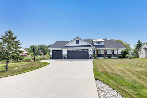 4417 Cottonwood Ln, De Pere, WI 54115