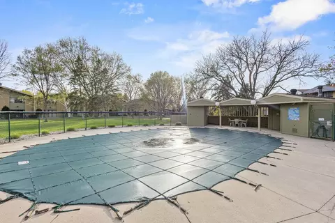 Exterior - 4545 W Pine St #E, Appleton, WI 54914 photo 5 of 7