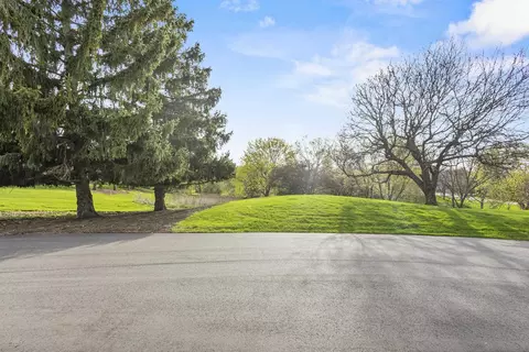 Exterior - 4545 W Pine St #E, Appleton, WI 54914 photo 4 of 7
