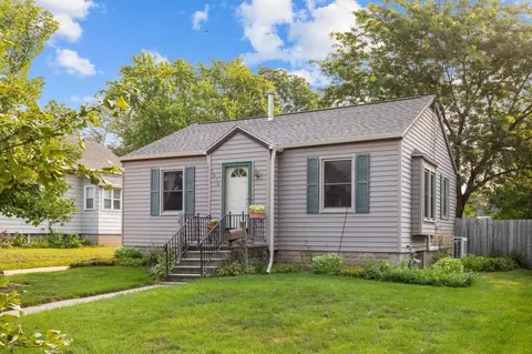 1624 Mt Vernon St, Oshkosh, WI 54901
