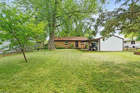 Exterior - 1818 E College Ave, Appleton, WI 54915 photo 5 of 10