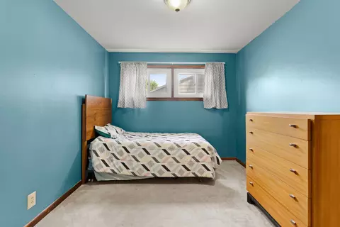Bedroom - 1818 E College Ave, Appleton, WI 54915 photo 2 of 5