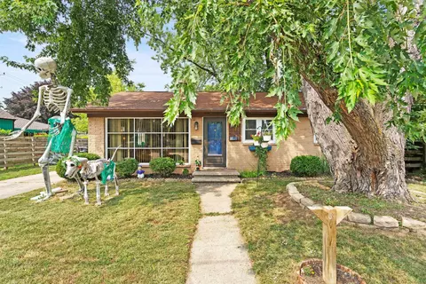 Exterior - 1818 E College Ave, Appleton, WI 54915 photo 3 of 10