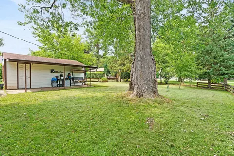 Exterior - 1818 E College Ave, Appleton, WI 54915 photo 8 of 10