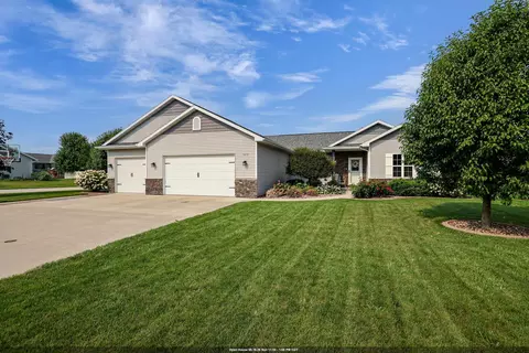 1244 Ava Ct, Neenah, WI 54956