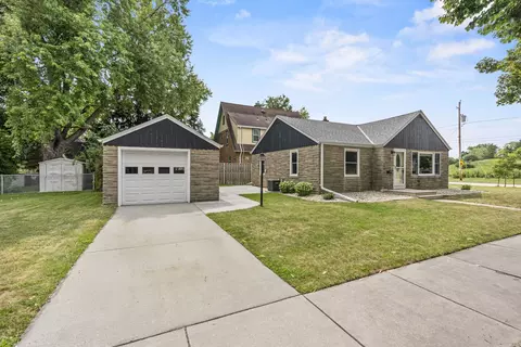 Exterior - 413 E Grant St, Appleton, WI 54911 photo 2 of 4