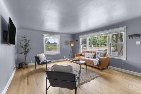 Living - 413 E Grant St, Appleton, WI 54911 photo 4 of 4