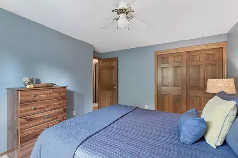 Bedroom - 33 Pheasant Ct, Appleton, WI 54915 photo 5 of 9
