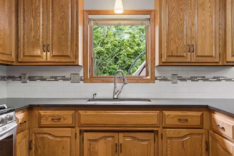 Kitchen - 33 Pheasant Ct, Appleton, WI 54915 photo 2 of 3
