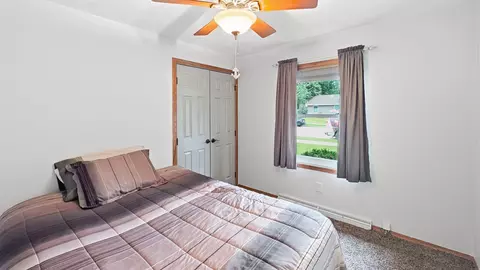 Bedroom - 300 E James St, Appleton, WI 54915 photo 3 of 5
