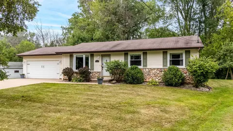 1205 Manitowoc Rd, Menasha, WI 54952