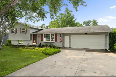 1138 Anchor Dr, Green Bay, WI 54313