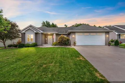 1951 Jacobsen Rd, Neenah, WI 54956