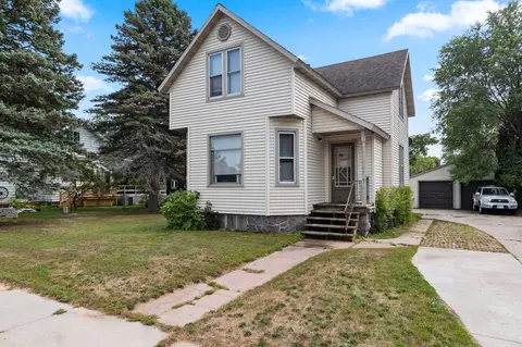 1021 Carney Blvd, Marinette, WI 54143