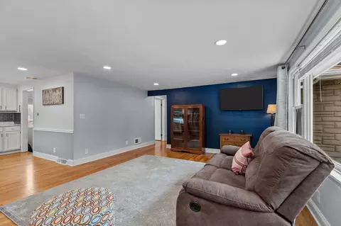 Living - 1906 S Memorial Dr, Appleton, WI 54915 photo 3 of 3