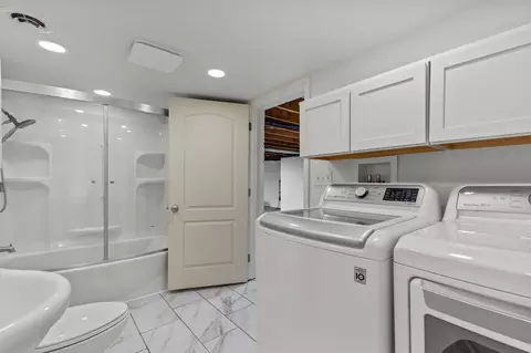 Other - 1906 S Memorial Dr, Appleton, WI 54915 photo 6 of 7