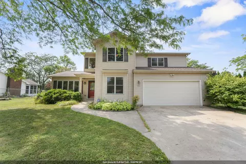 1325 S Westhaven Dr, Oshkosh, WI 54904