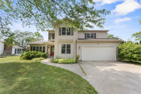 1325 S Westhaven Dr, Oshkosh, WI 54904