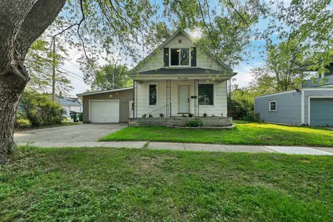 1320 Church St, Marinette, WI 54143