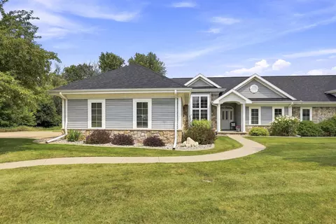 Exterior - 4704 Timber Row, Appleton, WI 54913 photo 2 of 9